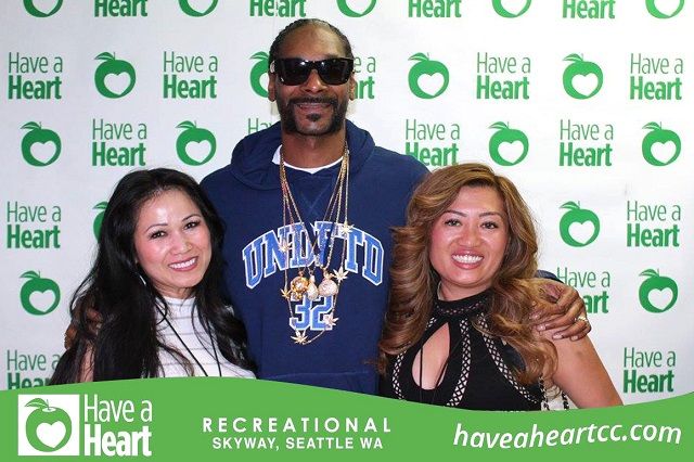 photo booth celebrities use- Snoop Dogg