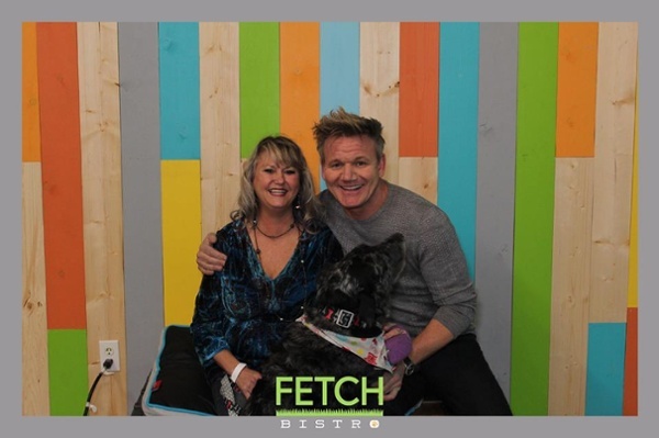 gordon ramsay with a dog (1)