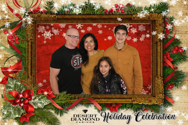 6 Ways To Make Your Holiday Photo Booth Better