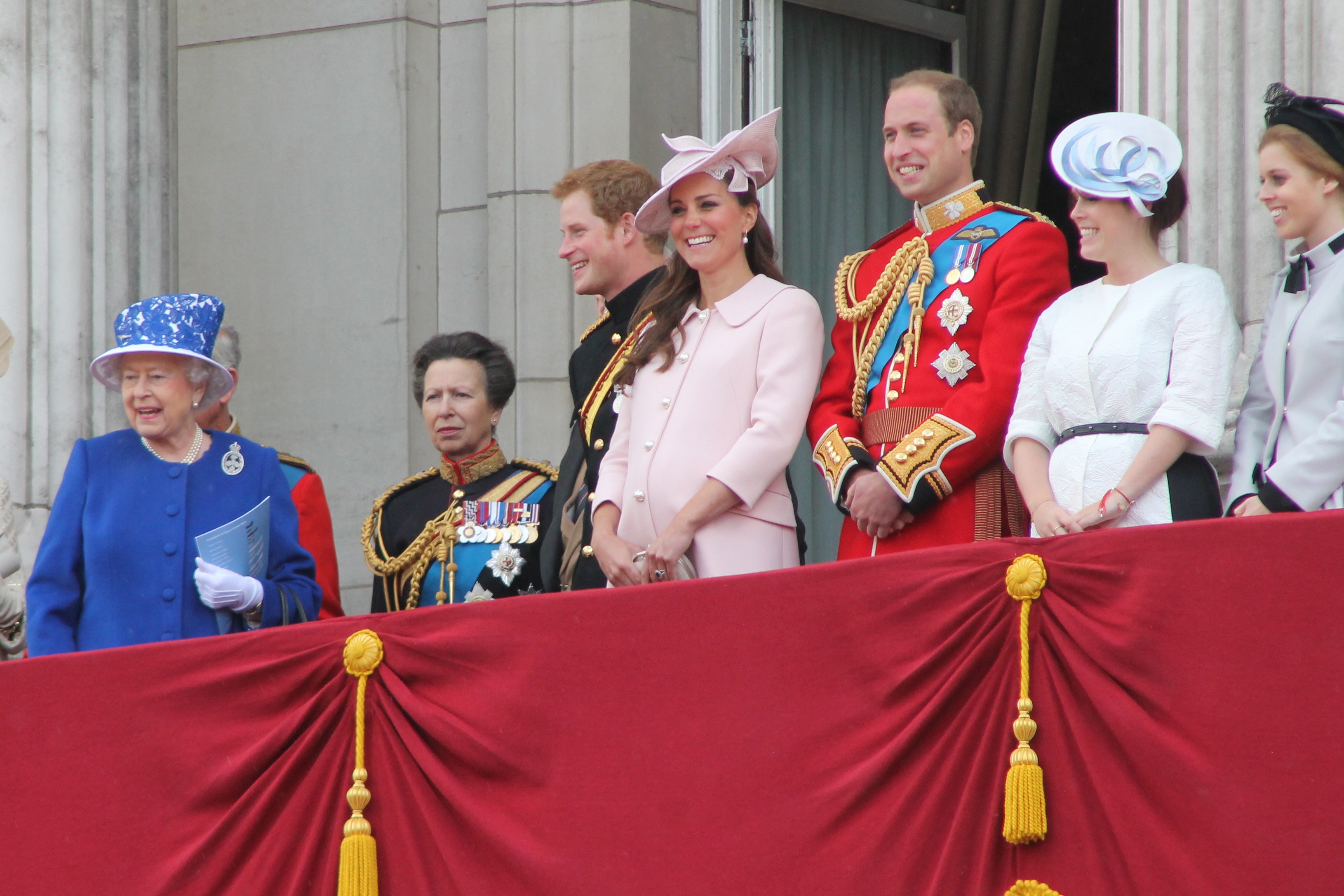 Make Your Guest Speaker Feel Like Royalty: How To Make A Lei They'Ll Never Forget! - tehk4rx